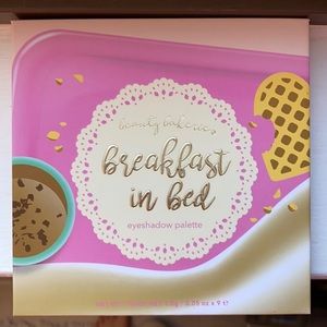 Beauty bakerie - breakfast in bed eyeshadow palette